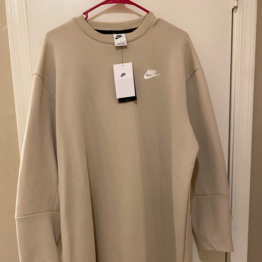 NWT Sweater dress tech fleece by Nike